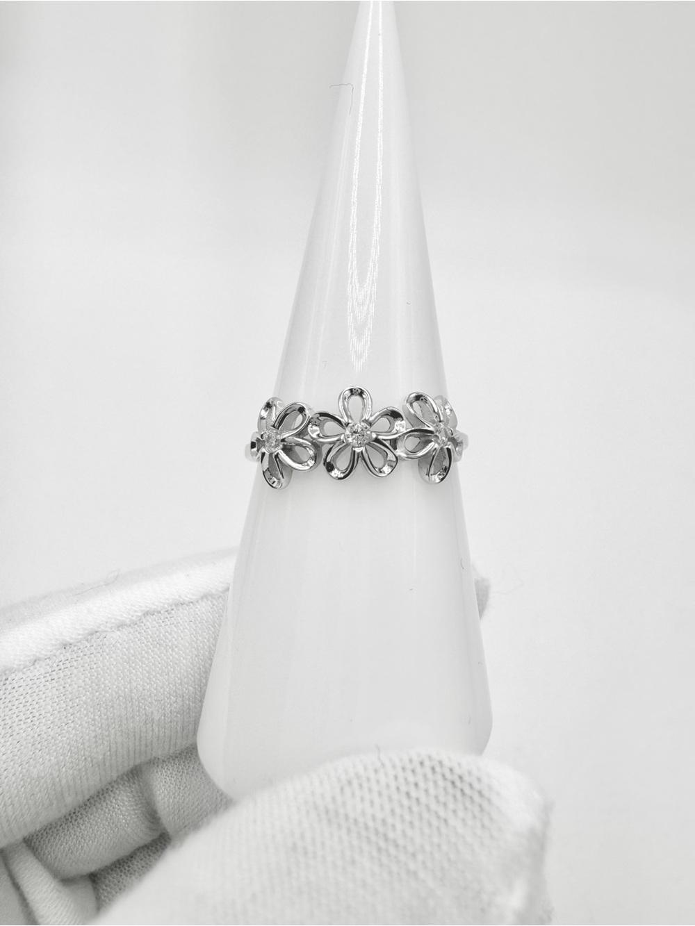 .925 Sterling Silver Flower Ring with Cz Accents